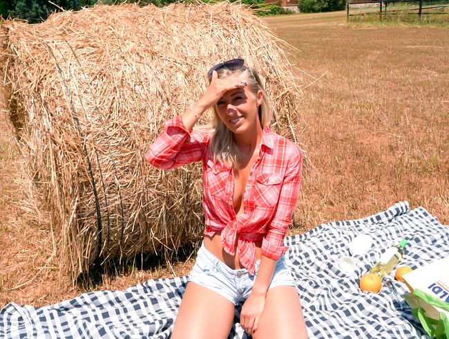 Leonie pur Porno Video: Wütenden Bauer den schw**z gebla*en!